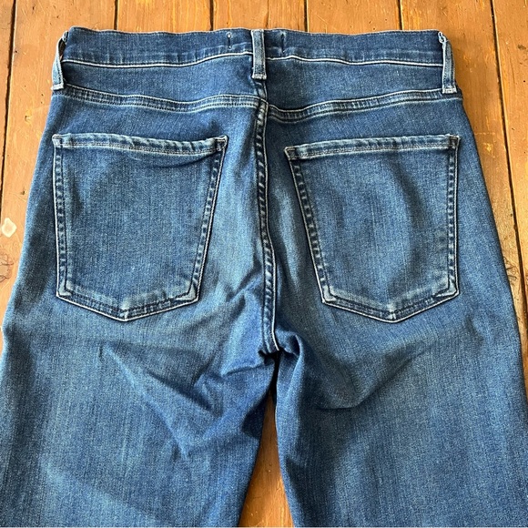 Agolde Sophie high-rise crop skinny jeans in a blue wash with a raw hem - Picture 3 of 8